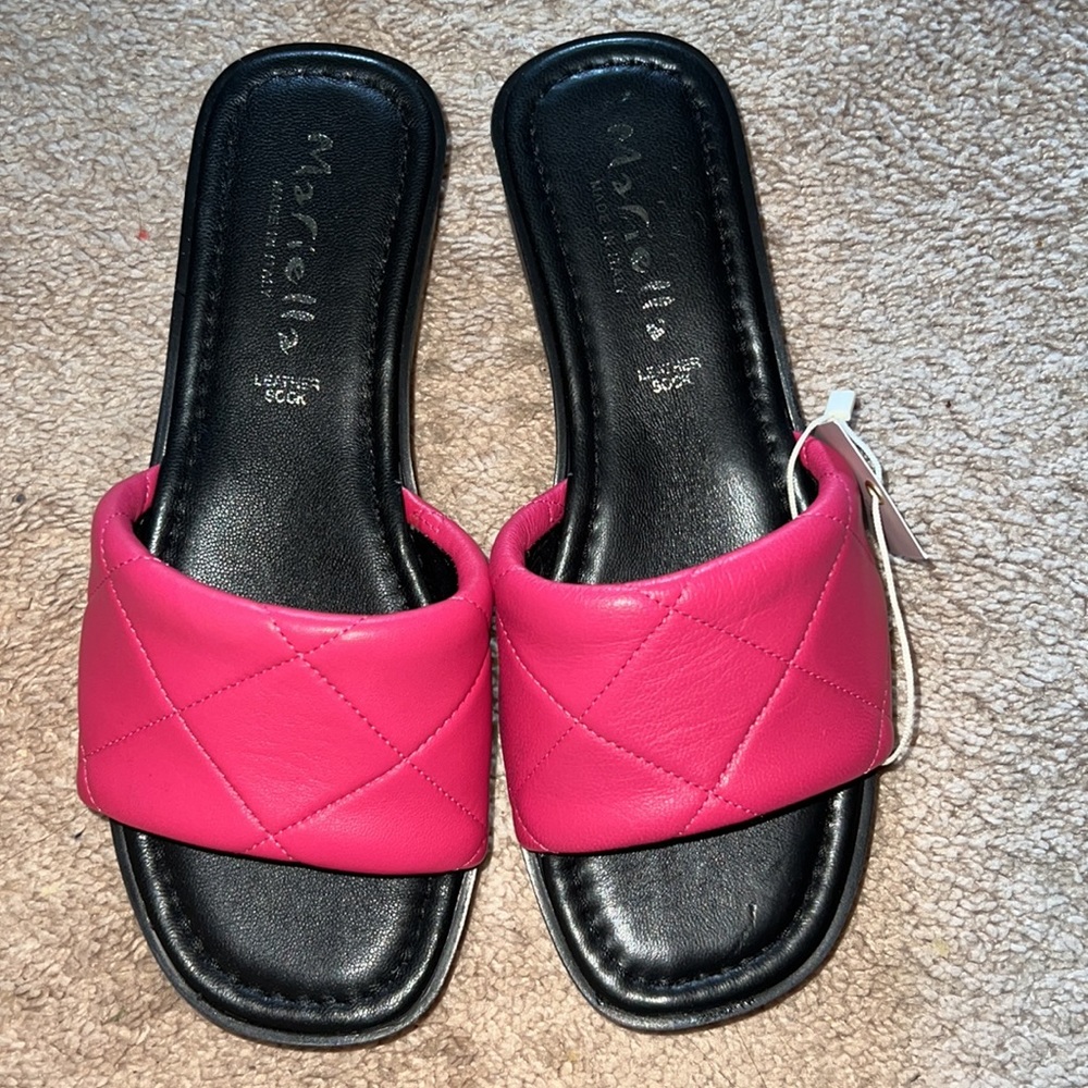 🆕 MARIELLA | LEATHER PINK/BLACK SLIDES